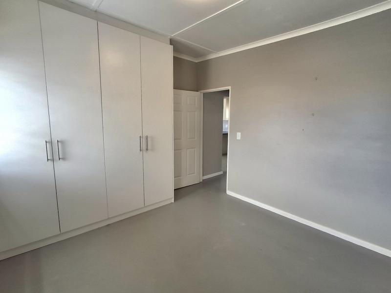 2 Bedroom Property for Sale in Britannia Bay Western Cape